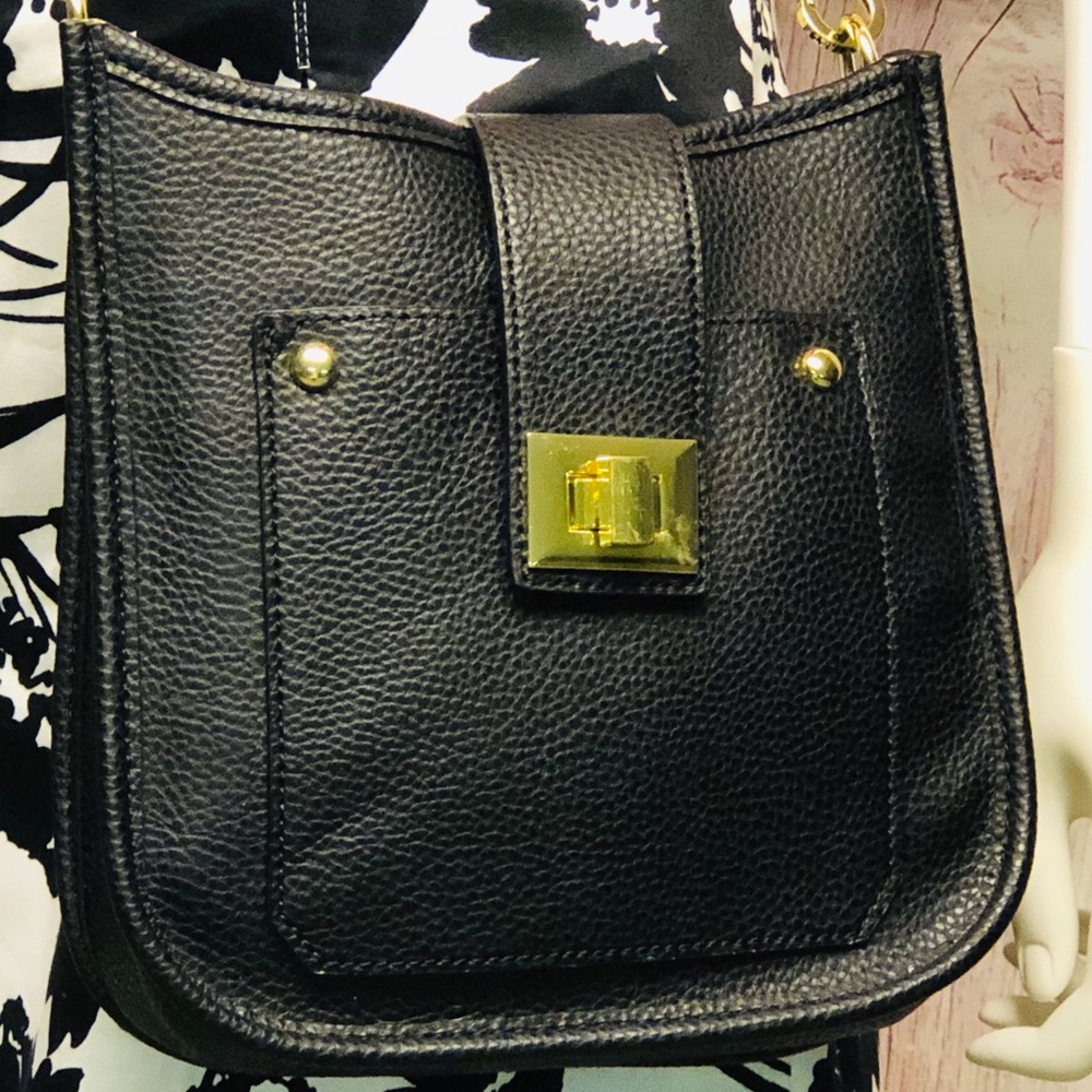 Steve Madden Black Crossbody Shoulder Bag with Gold Hardware in new condition